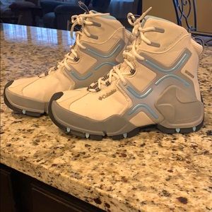 Women’s Columbia Snow Boots
